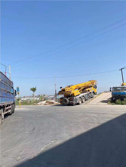 金平区25吨吊车的租赁价格大概是多少？